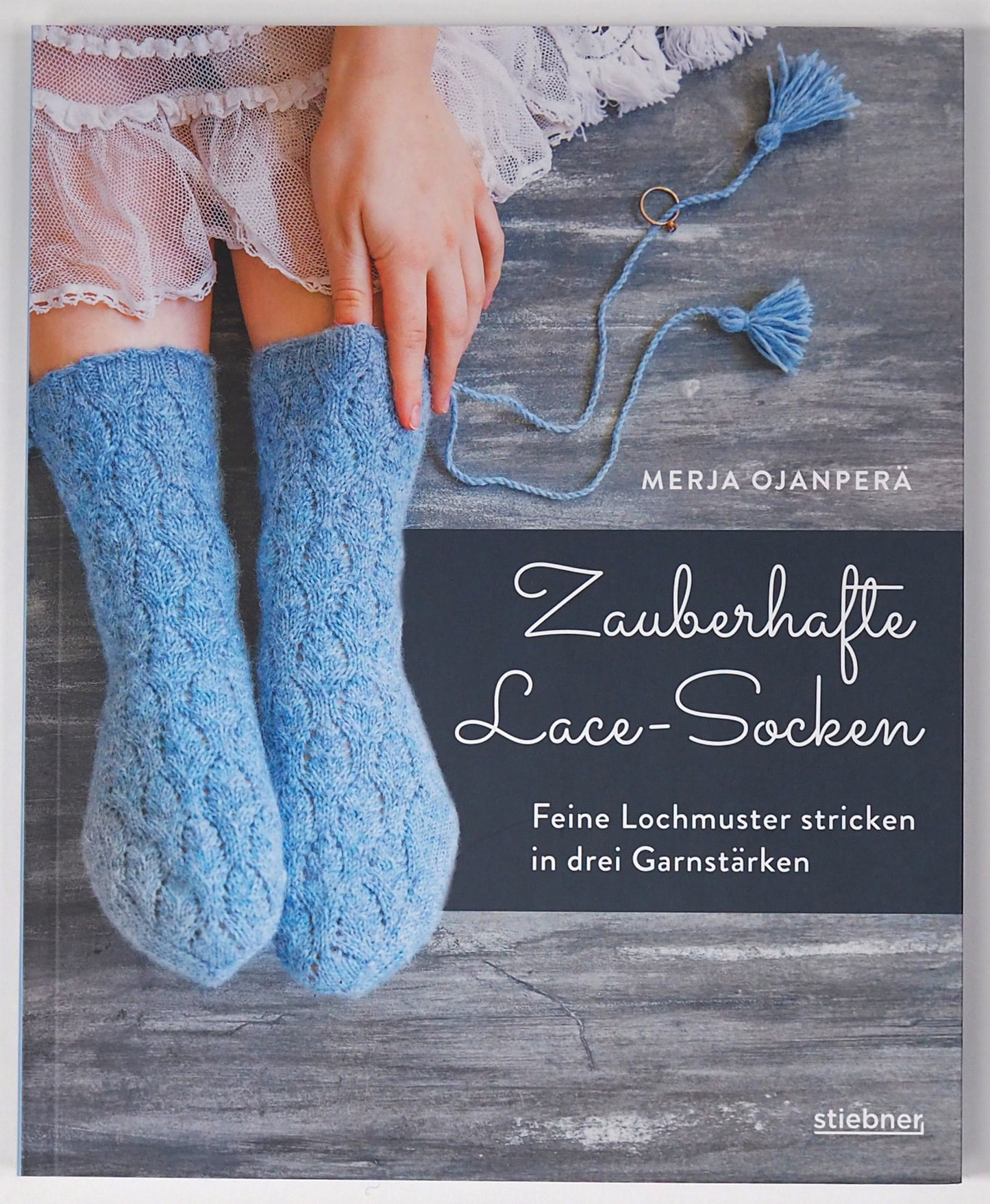 Zauberhafte Lace-Socken von Merja Ojanperä