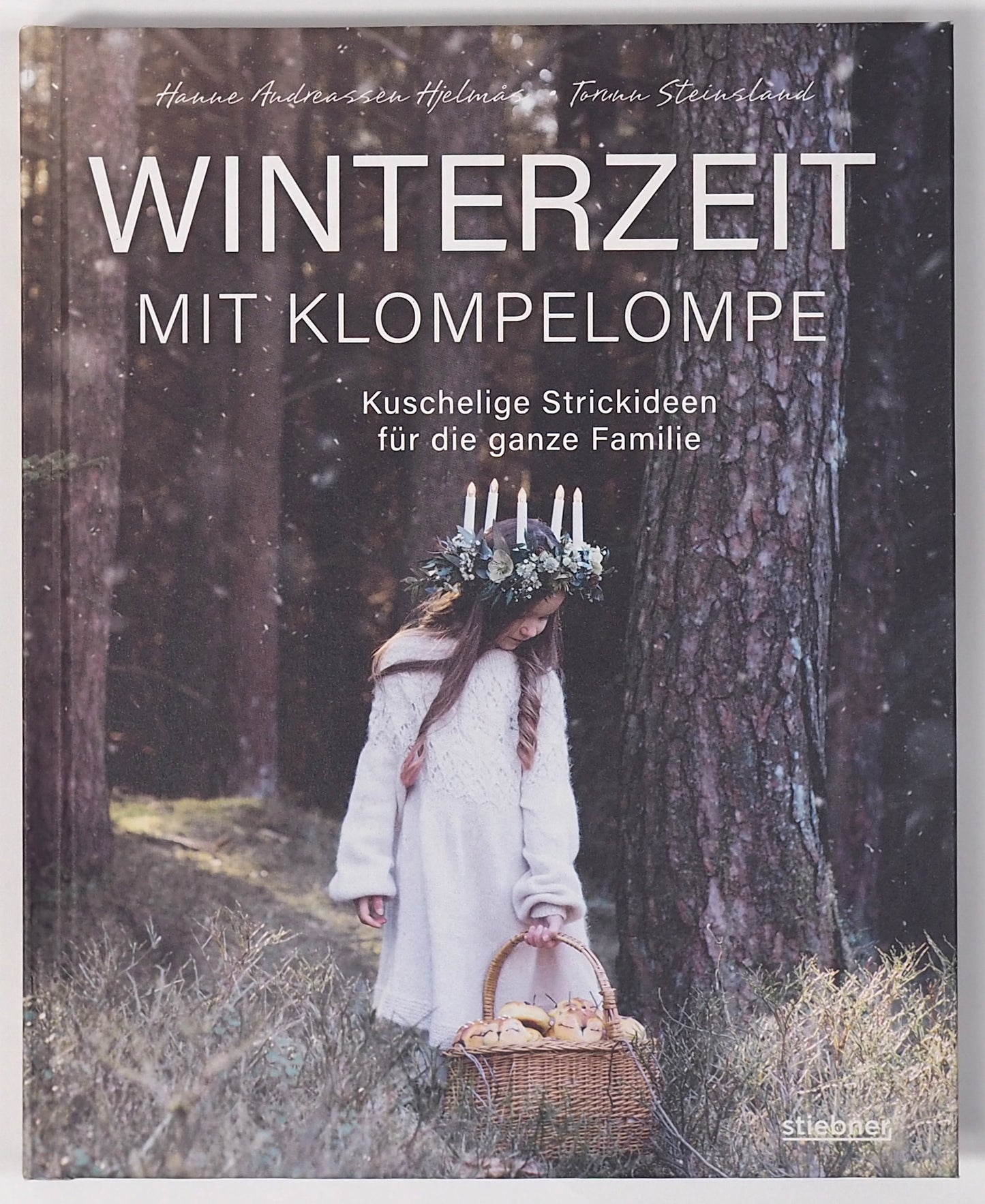 Winterzeit mit Klompelompe von Torunn Steinsland; Hanne A. Hjelmås