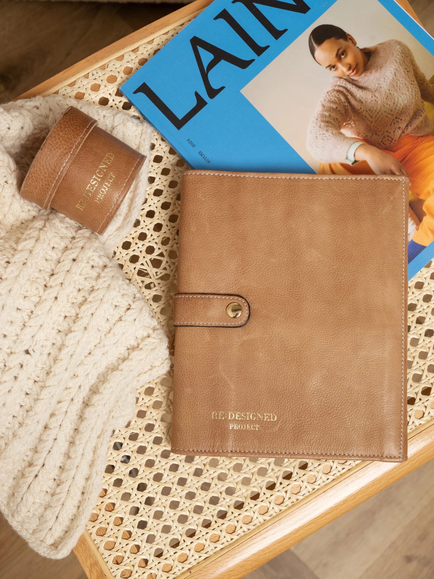 PROJECT PO14 - Taupe -