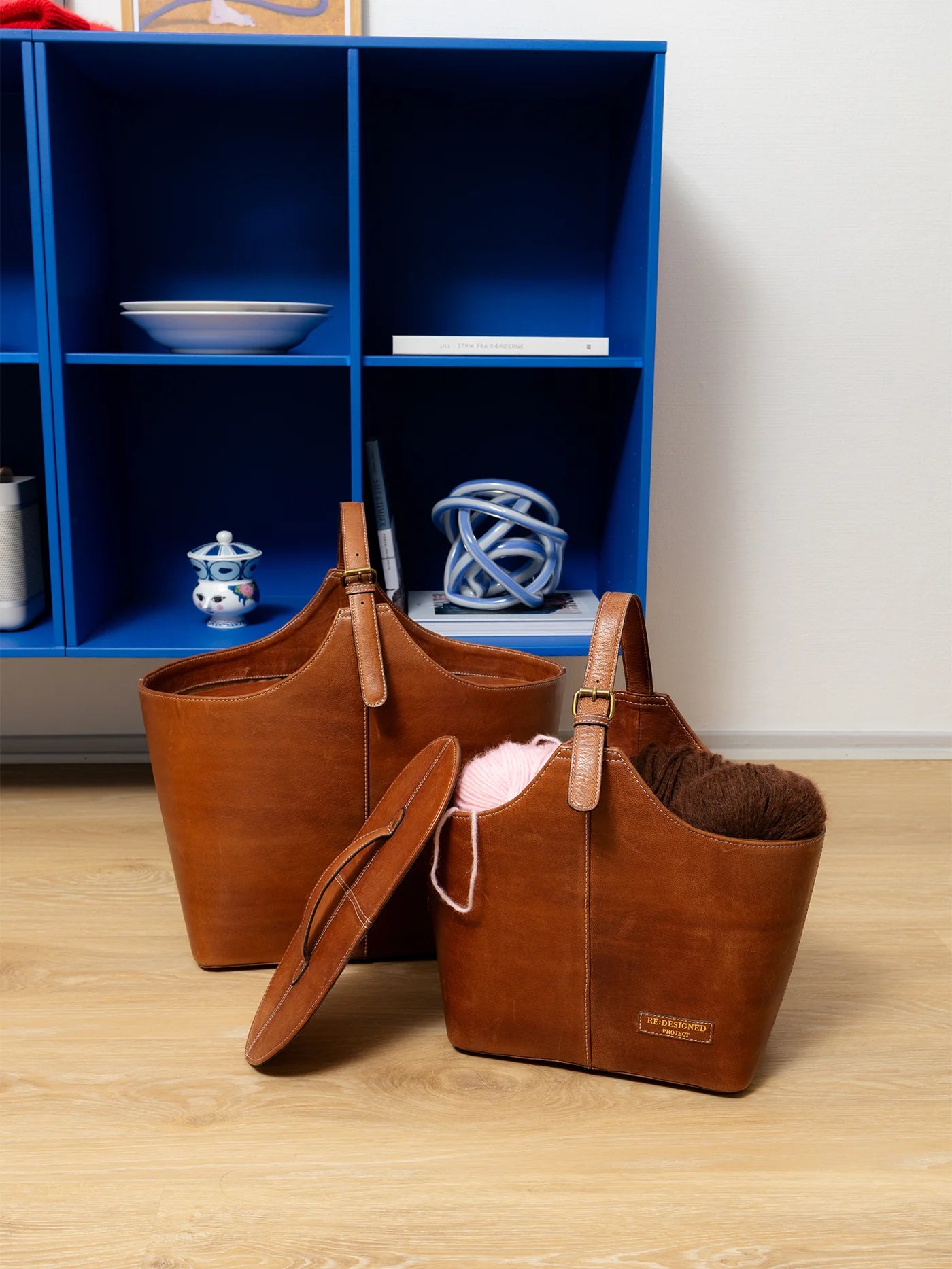 PROJECT PO72 - Farbe Walnut -